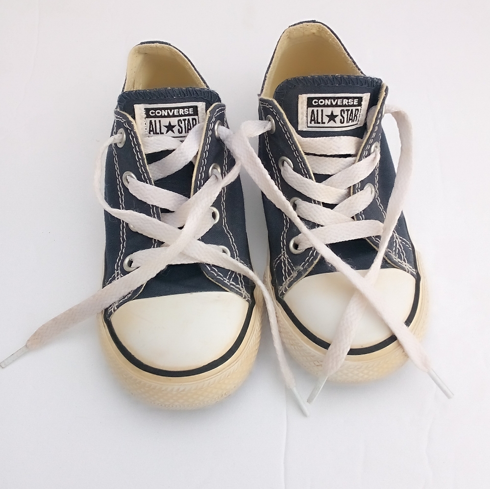 Converse toddlers blue, classic style, good condition, size 9 toddler